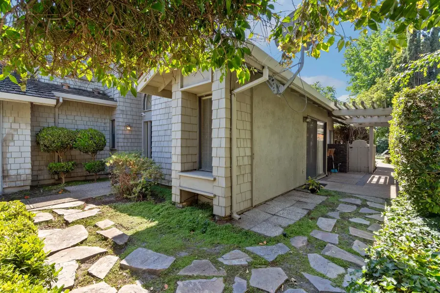 6395 Embarcadero Drive, Stockton, CA 95219 - Image #2