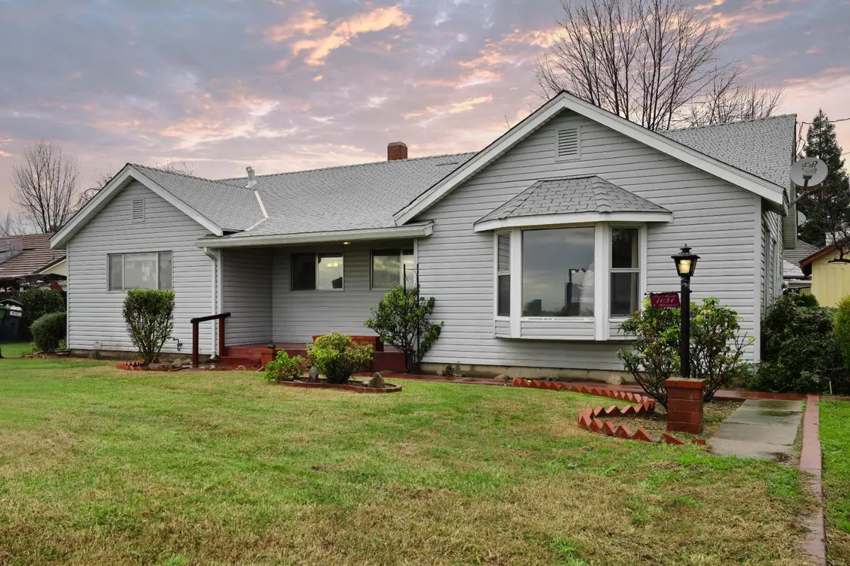 1031 E Glenwood, Turlock, CA 95380 - Image #1