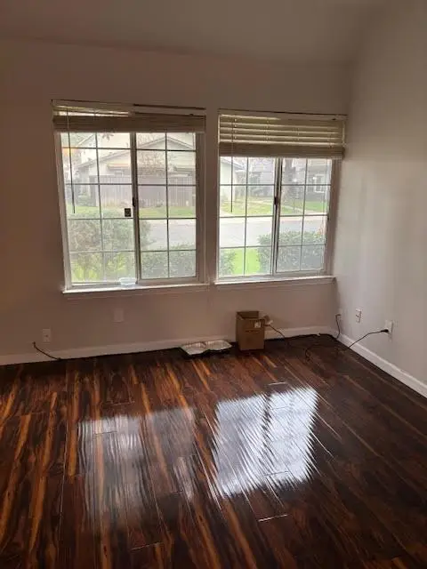 8745 Woodman Way #F, Sacramento, CA 95826 - Image #2