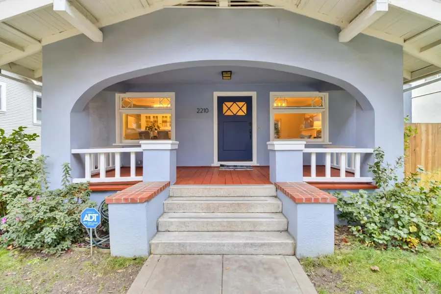 2210 D Street, Sacramento, CA 95816 - Image #2