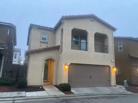 836 W Winchell Way, Madera, CA 93636