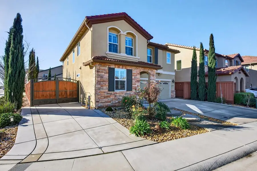 2201 Symphony Avenue, Roseville, CA 95747 - #2