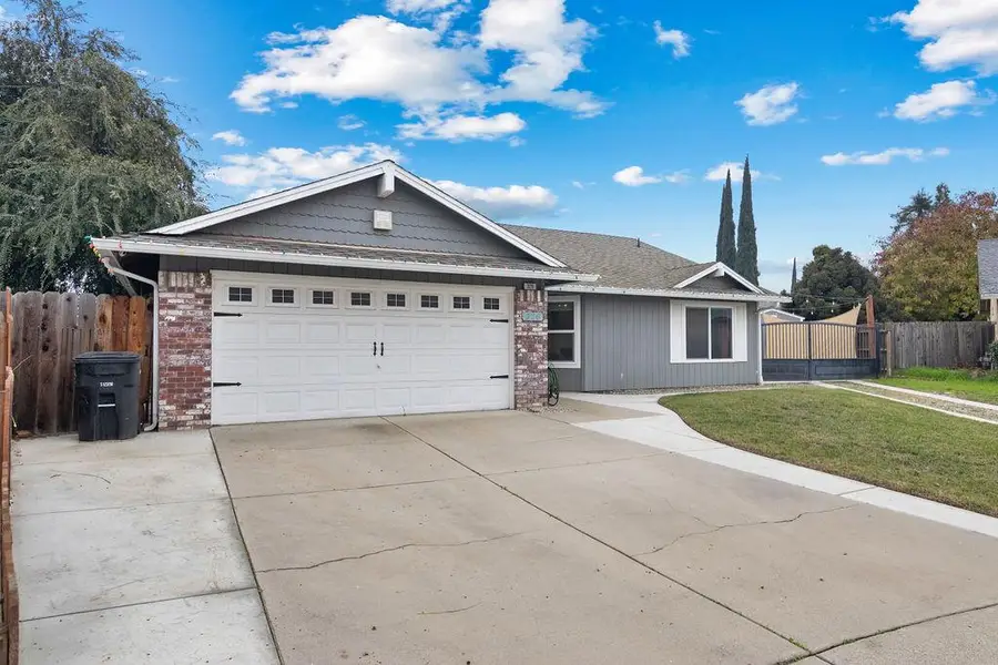 326 Burns Creek Court, Waterford, CA 95386 - Image #3
