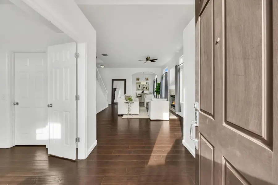 8472 Kingsland Court, Elk Grove, CA 95624 - Image #3