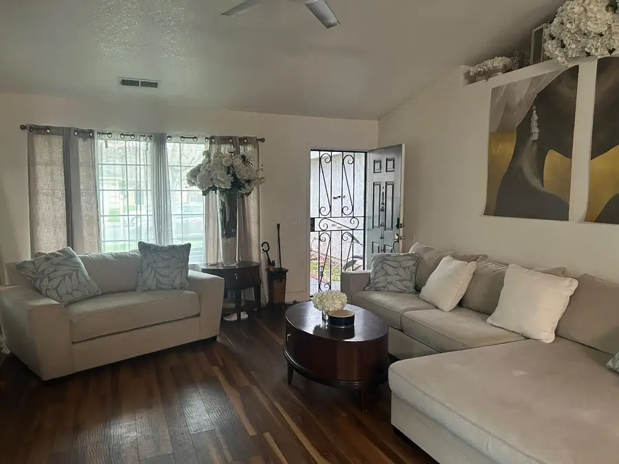 2041 Grey Stone Drive, Stockton, CA 95206 - Image #2