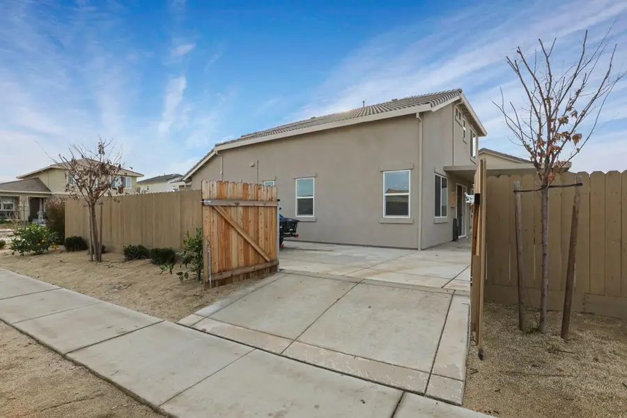 2905 Zinnia Way, Lodi, CA 95242 - Image #2