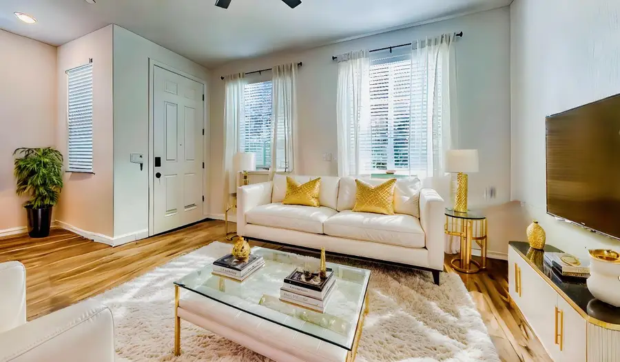 5301 E Commerce Way #44104, Sacramento, CA 95835 - Image #2