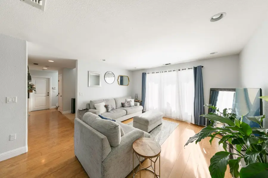 5081 Karbet Way, Sacramento, CA 95822 - #3