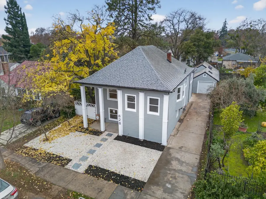 628 42nd Street, Sacramento, CA 95819 - Image #2