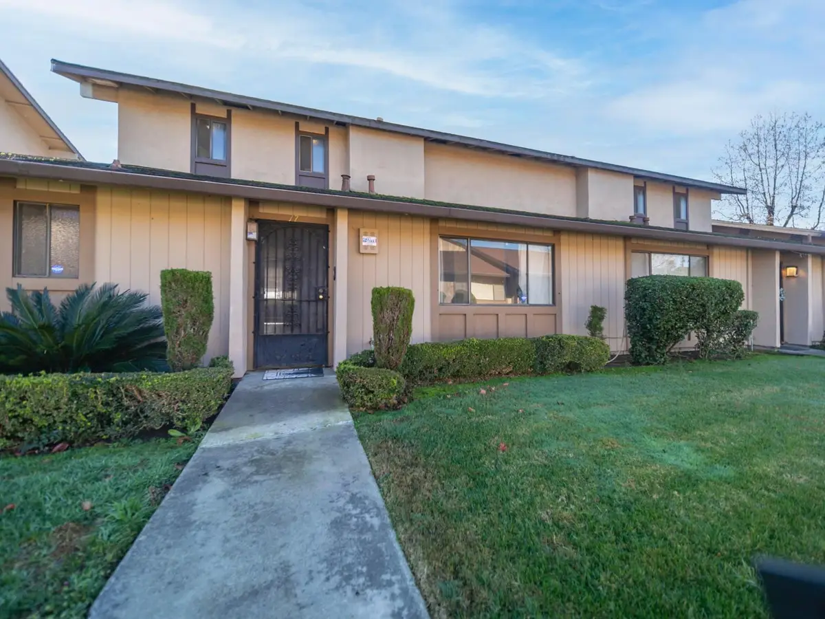 17 W Lancaster Drive, Stockton, CA 95207 - Image #1