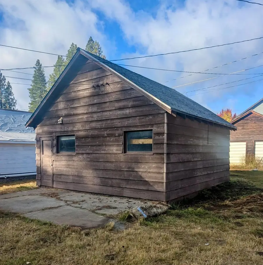 105 Elm Street, Westwood, CA 96137 - Image #2