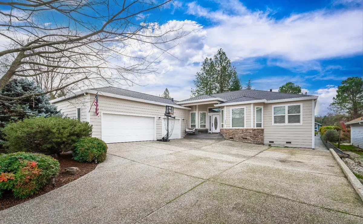 18663 Lake Forest Drive, Penn Valley, CA 95946 - Image #1