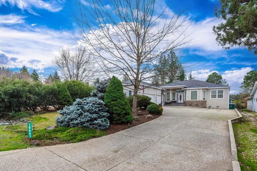 18663 Lake Forest Drive, Penn Valley, CA 95946 - Image #2