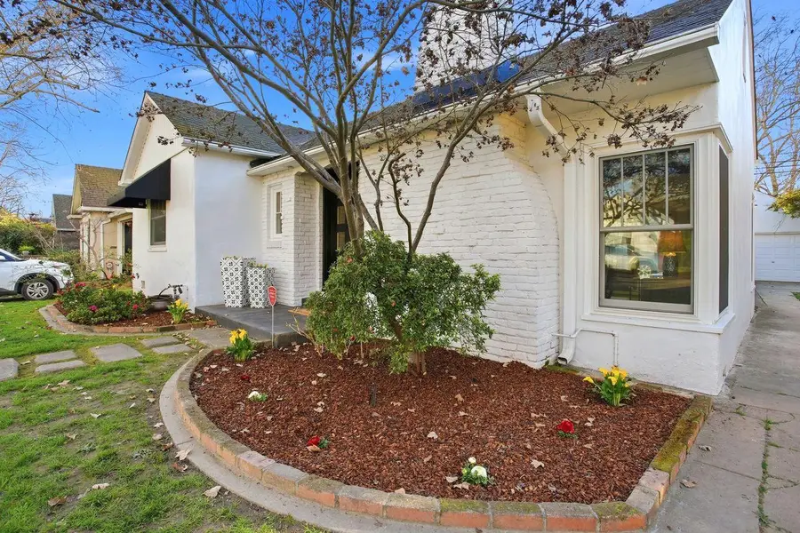 2724 Marty Way, Sacramento, CA 95818 - #3