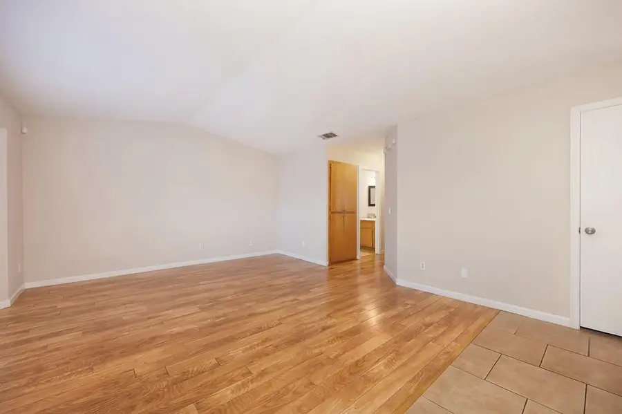 7528 Sunwest Lane, Sacramento, CA 95828 - Image #3