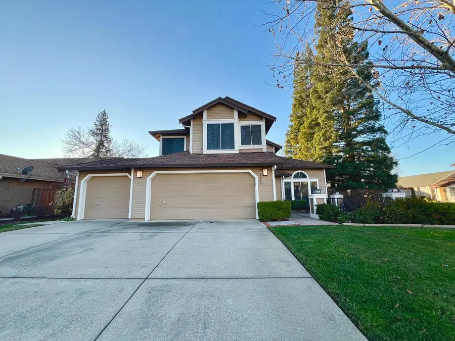 2213 Thurton Drive, Roseville, CA 95747 - Image #2
