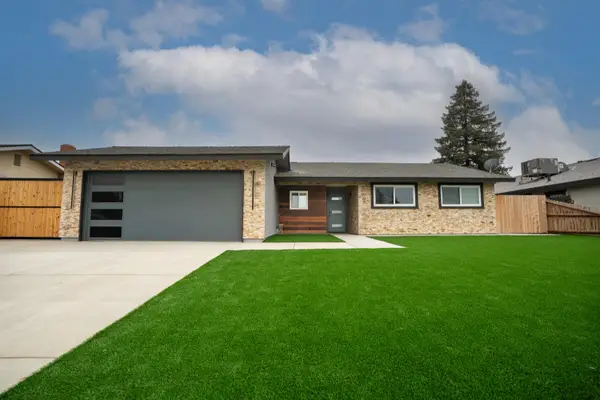 1922 N Adams Street, Tulare, CA 93274