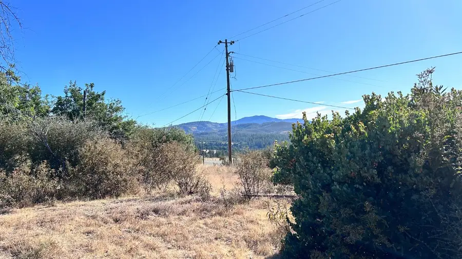 6028 Railroad Flat Rd., Mountain Ranch, CA 95246 - #3