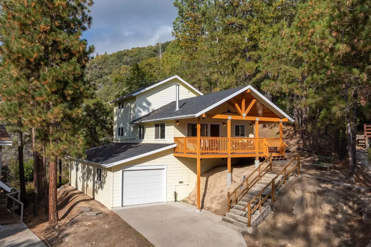 37745 Marina View Dr, Bass Lake, CA 93604 - #1