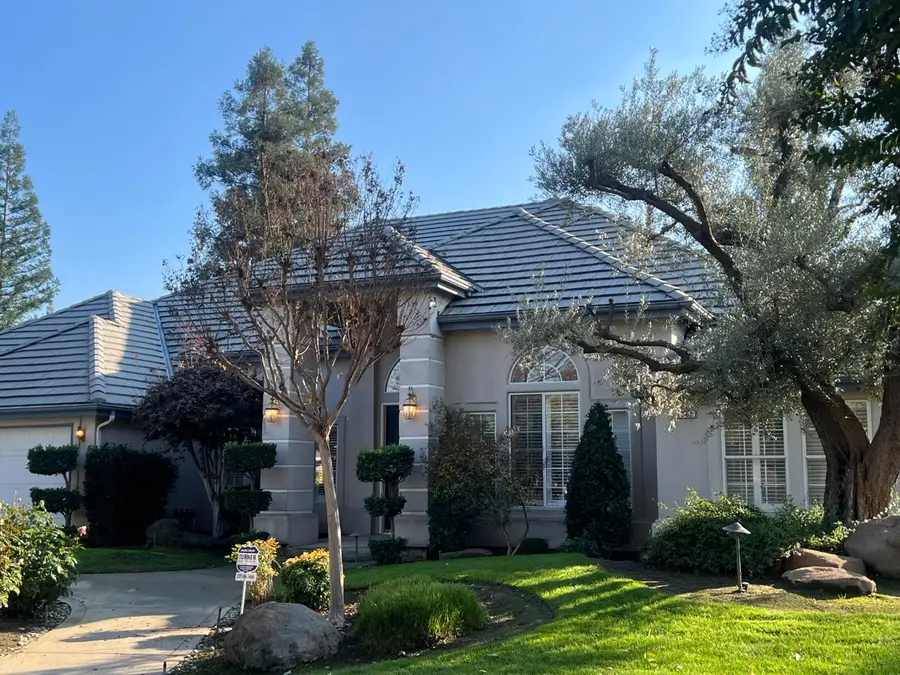 2563 W Fir Avenue, Fresno, CA 93711 - #2