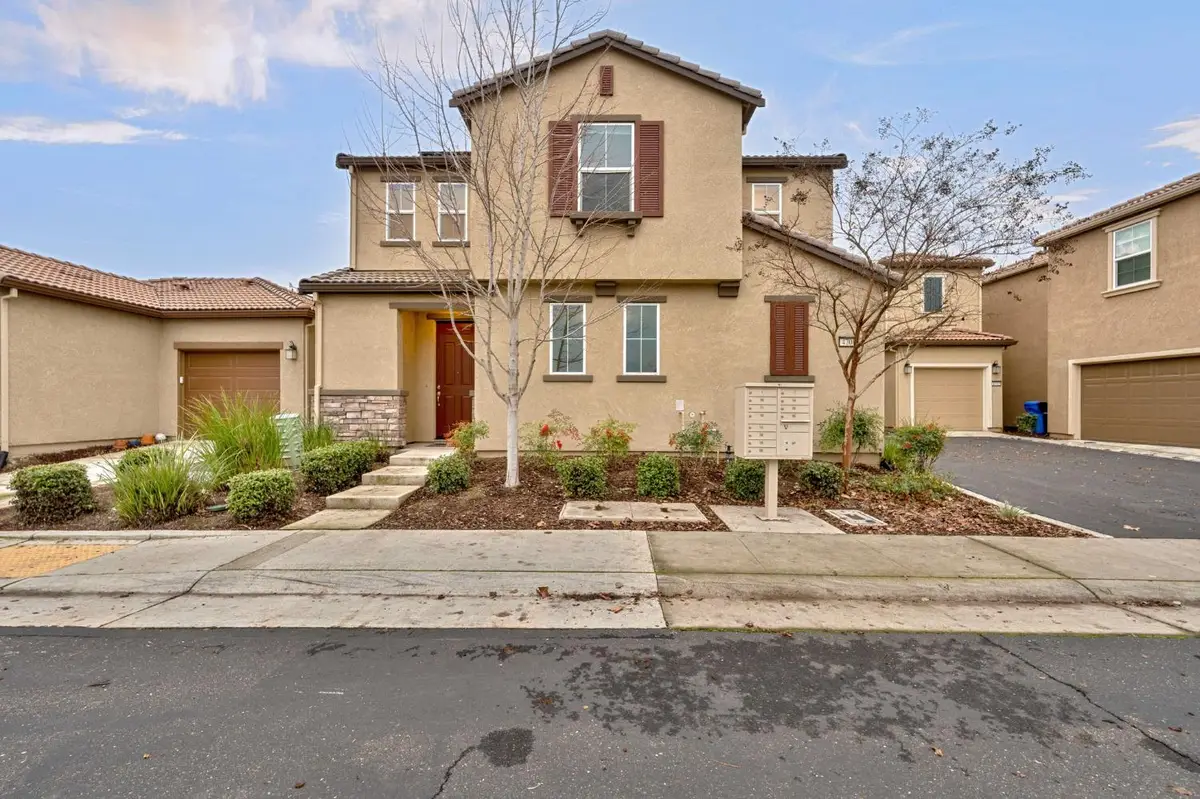 4706 Ocean Ln, Elk Grove, CA 95757 - Image #1