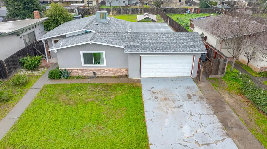 1595 E 26th Street, Merced, CA 95340 - Image #2