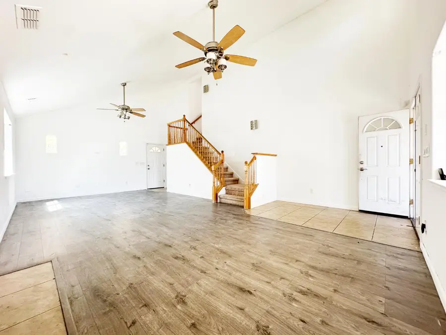 6152 Lemon Bell Way, Sacramento, CA 95824 - Image #3