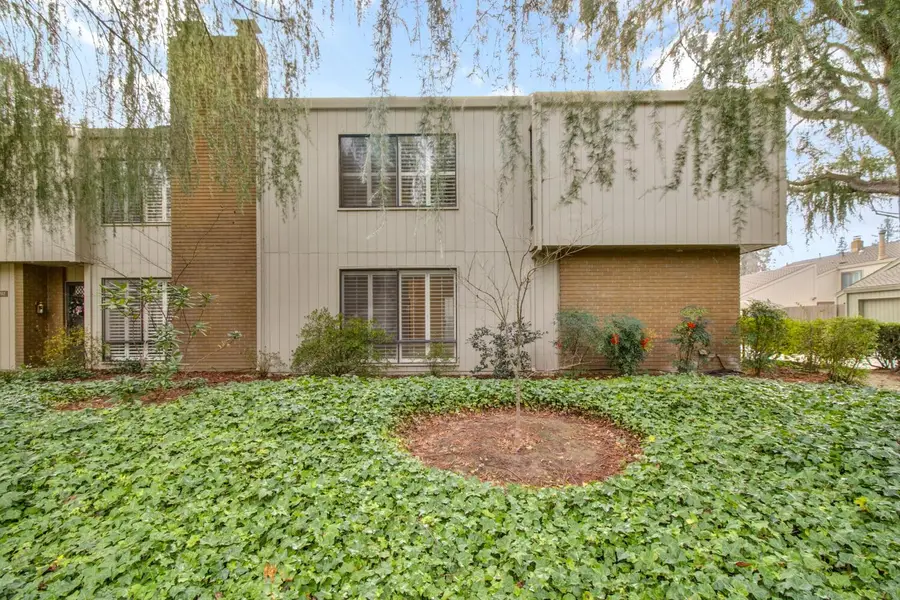 704 Dunbarton Circle, Sacramento, CA 95825 - Image #2