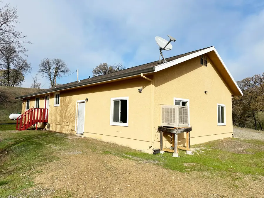 18365 Quail Ridge Road, Cottonwood, CA 96022 - Image #2