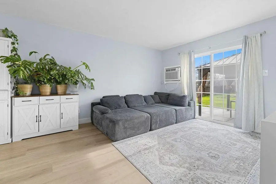 1890 Kirk, Sacramento, CA 95822 - Image #3