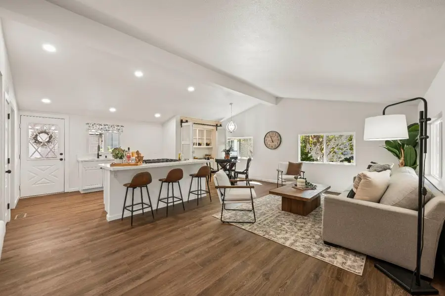 591 Southwood Drive, Folsom, CA 95630 - Image #3