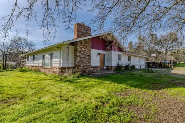 223 Oak St, Valley Springs, CA 95252