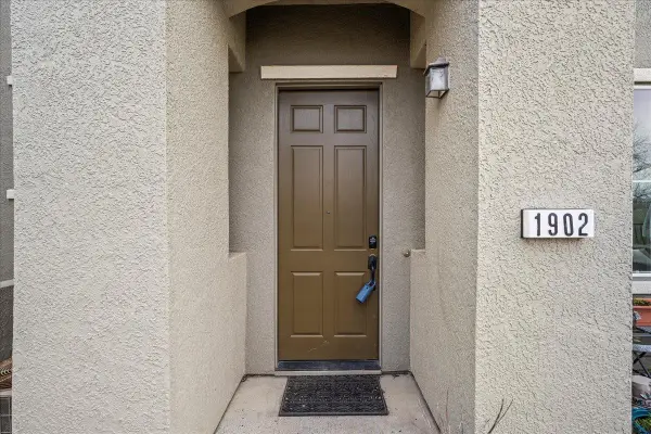 1902 Esplanade Circle, Folsom, CA 95630