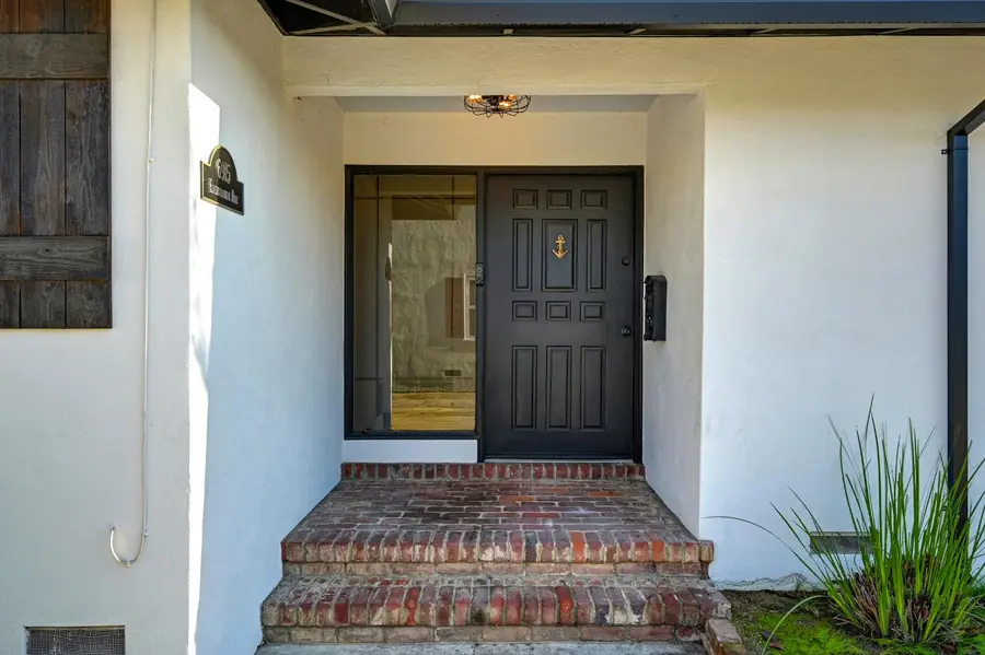 6915 18th Avenue, Sacramento, CA 95820 - Image #3