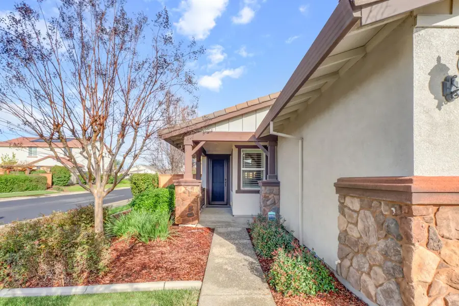 7925 Peak Forest Way, Elk Grove, CA 95757 - Image #3