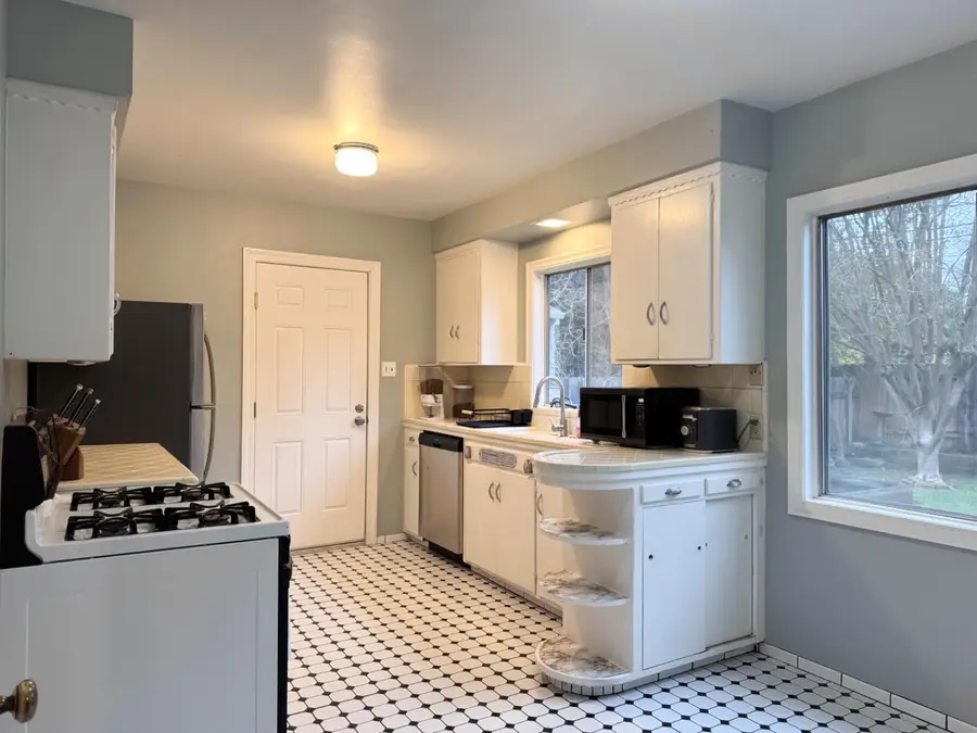 1065 6th Avenue, Sacramento, CA 95818 - Image #3