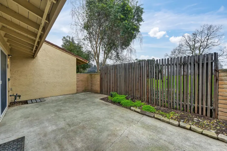 203 W El Dorado Drive, Woodland, CA 95695 - Image #2