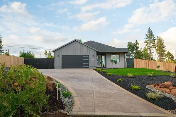 5003 Country Club Drive, Paradise, CA 95969