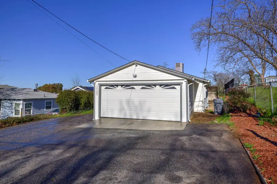 12125 Holly Vista Way, Auburn, CA 95603 - Image #2