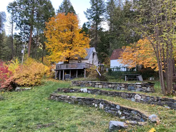 16 Woodruff Creek Road, Goodyears Bar, CA 95944