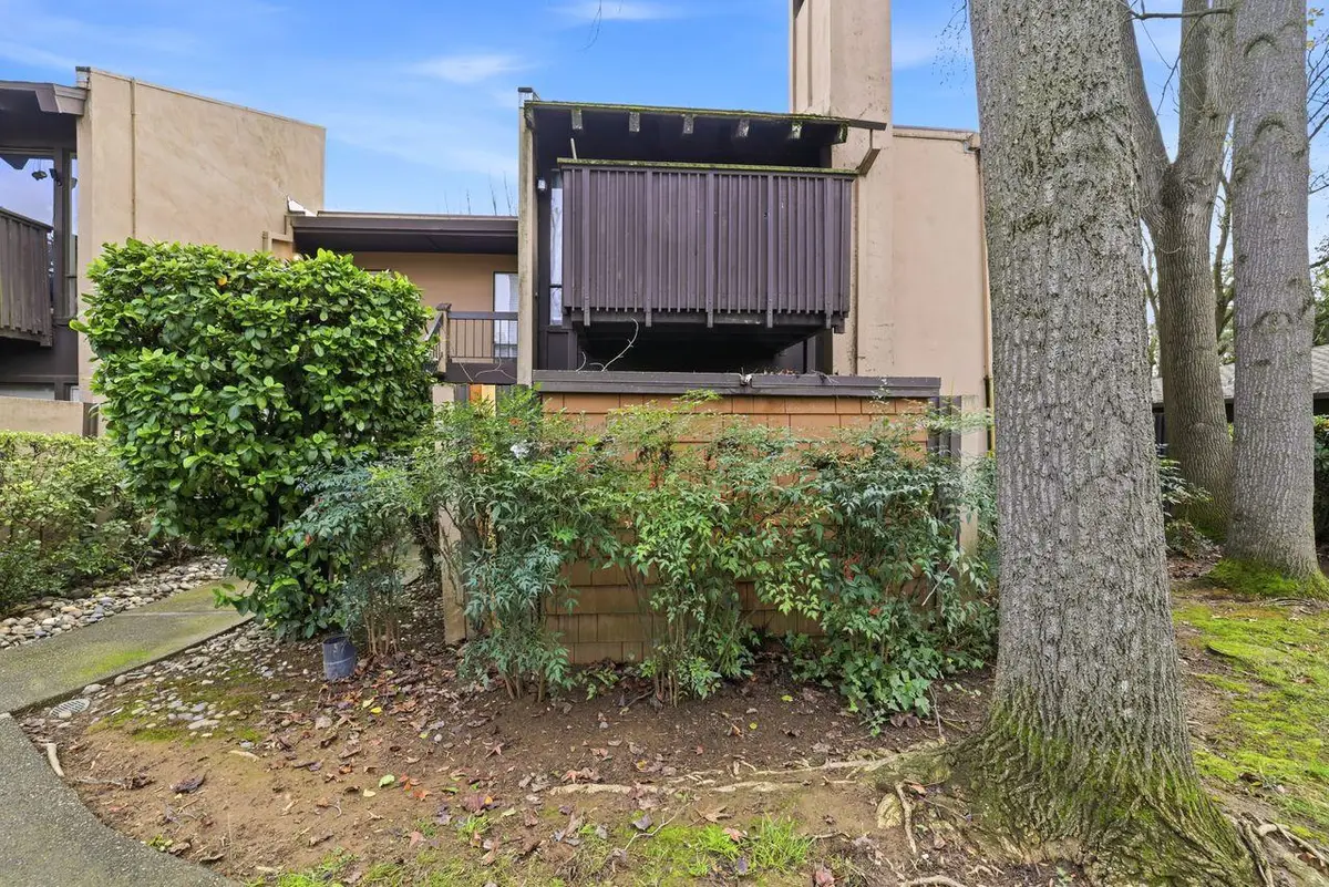 2229 Woodside Lane #4, Sacramento, CA 95825 - Image #1