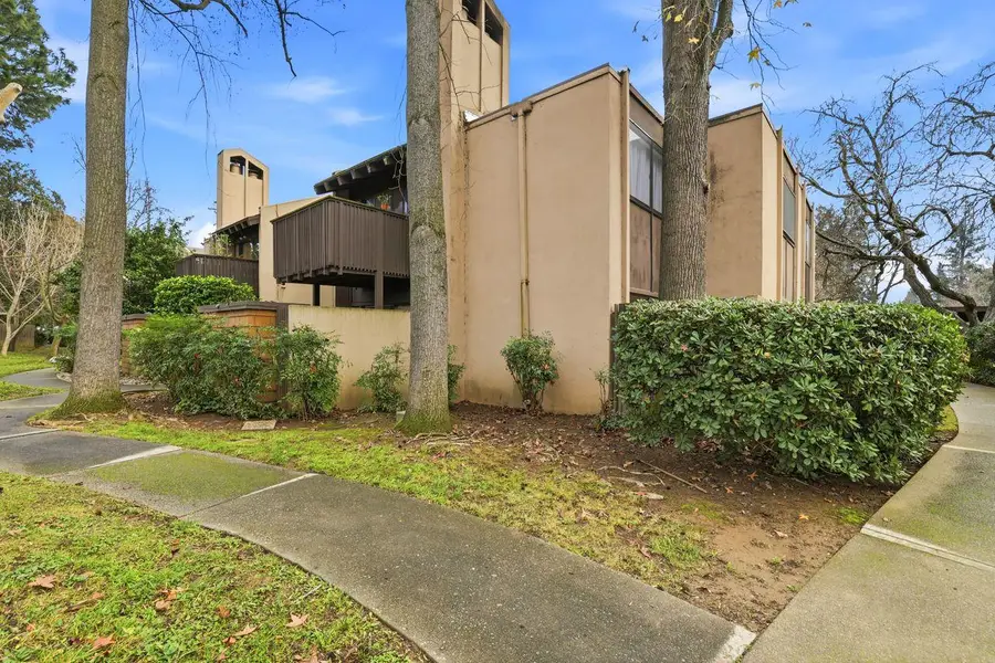 2229 Woodside Lane #4, Sacramento, CA 95825 - Image #3