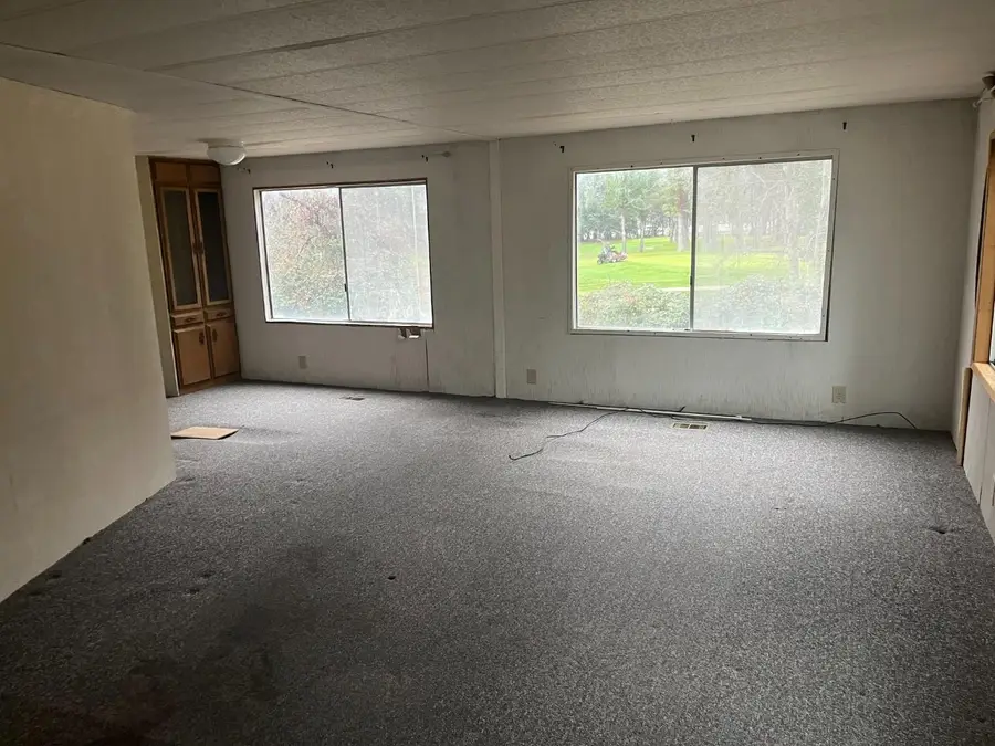 Address Withheld By Seller, Outside California, CA 97502 - Image #2