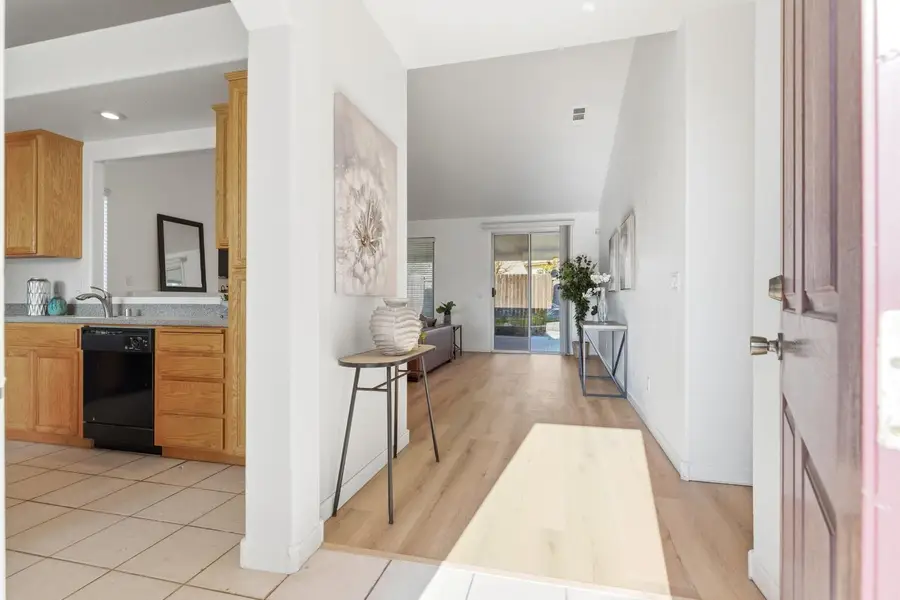 1131 Meadowbrook Court, Manteca, CA 95336 - #2