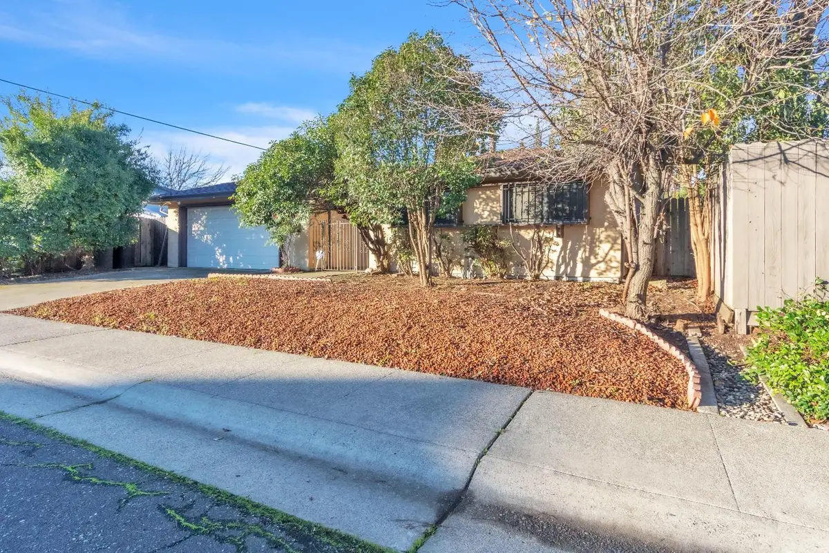 1102 Augusta Way, Roseville, CA 95661 - Image #1