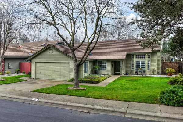 9455 Laguna Lake Way, Elk Grove, CA 95758