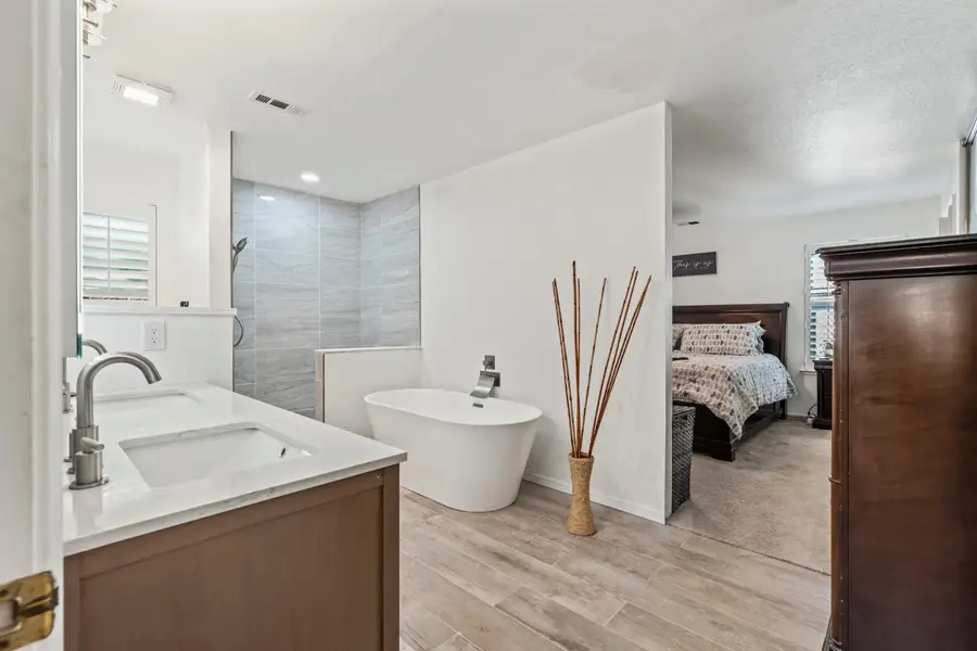 749 Alta Vista Court, Galt, CA 95632 - Image #2