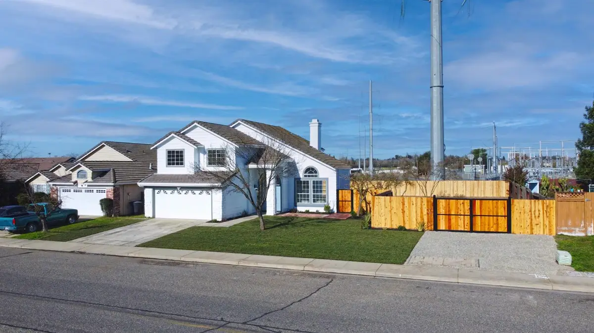 1684 E G Street, Oakdale, CA 95361 - Image #1