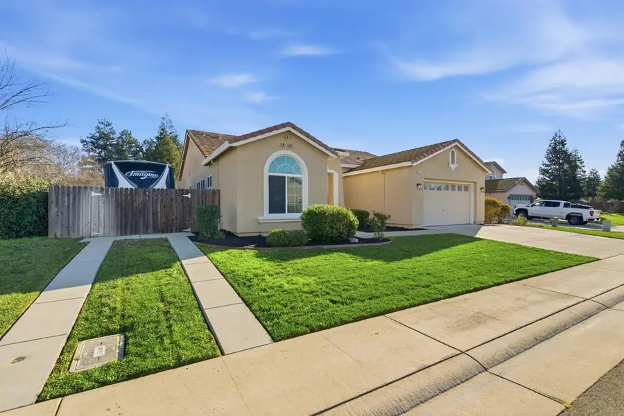 427 Alpen Rose Way, Galt, CA 95632 - Image #3