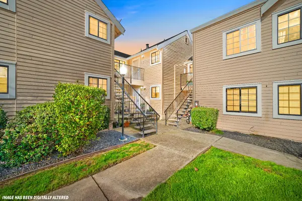 7437 Auburn Oaks Court #E, Citrus Heights, CA 95621